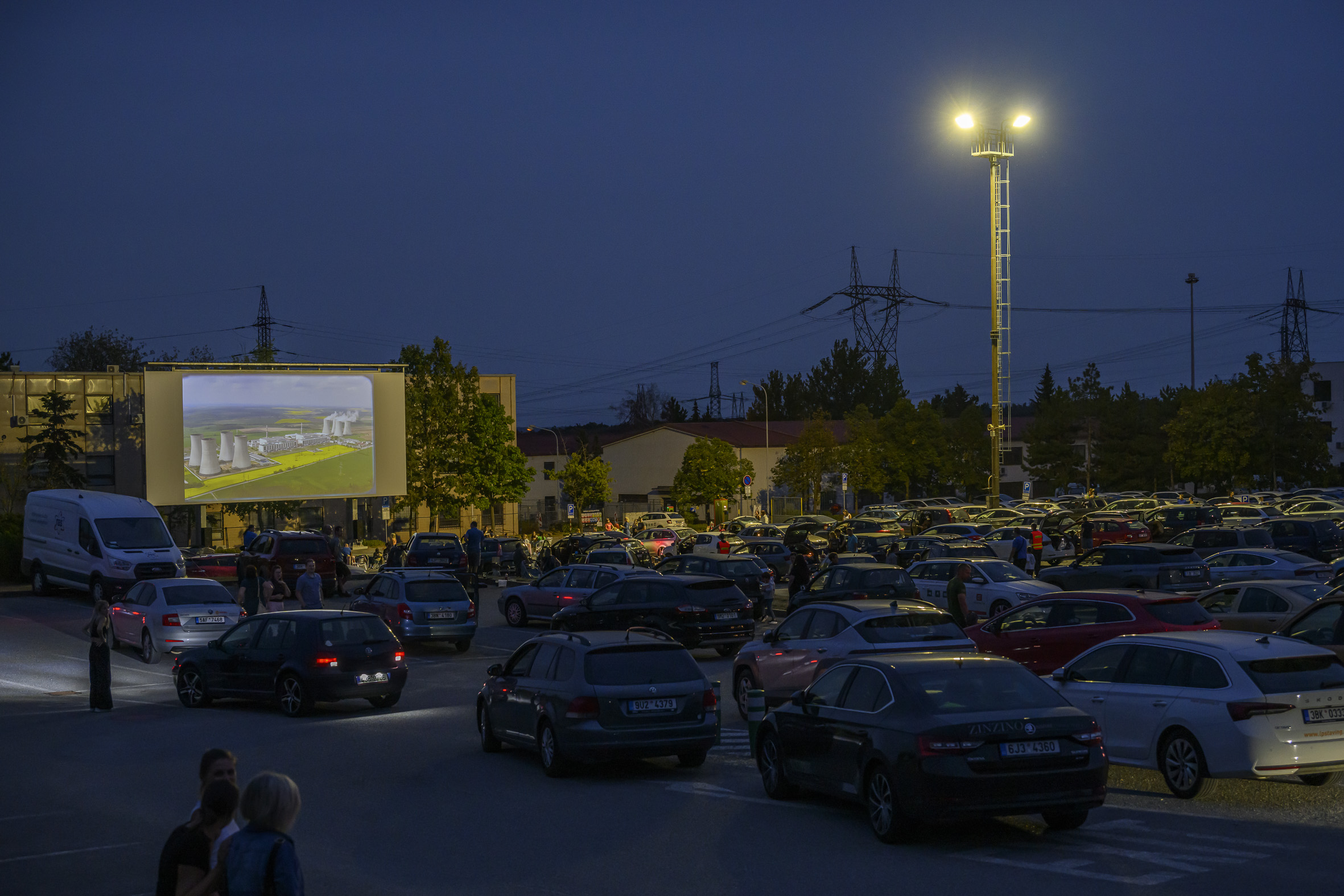 Autokino u Jaderné elektrárny Dukovany hlásí rekord, jubilejní ročník přilákal tisíce lidí