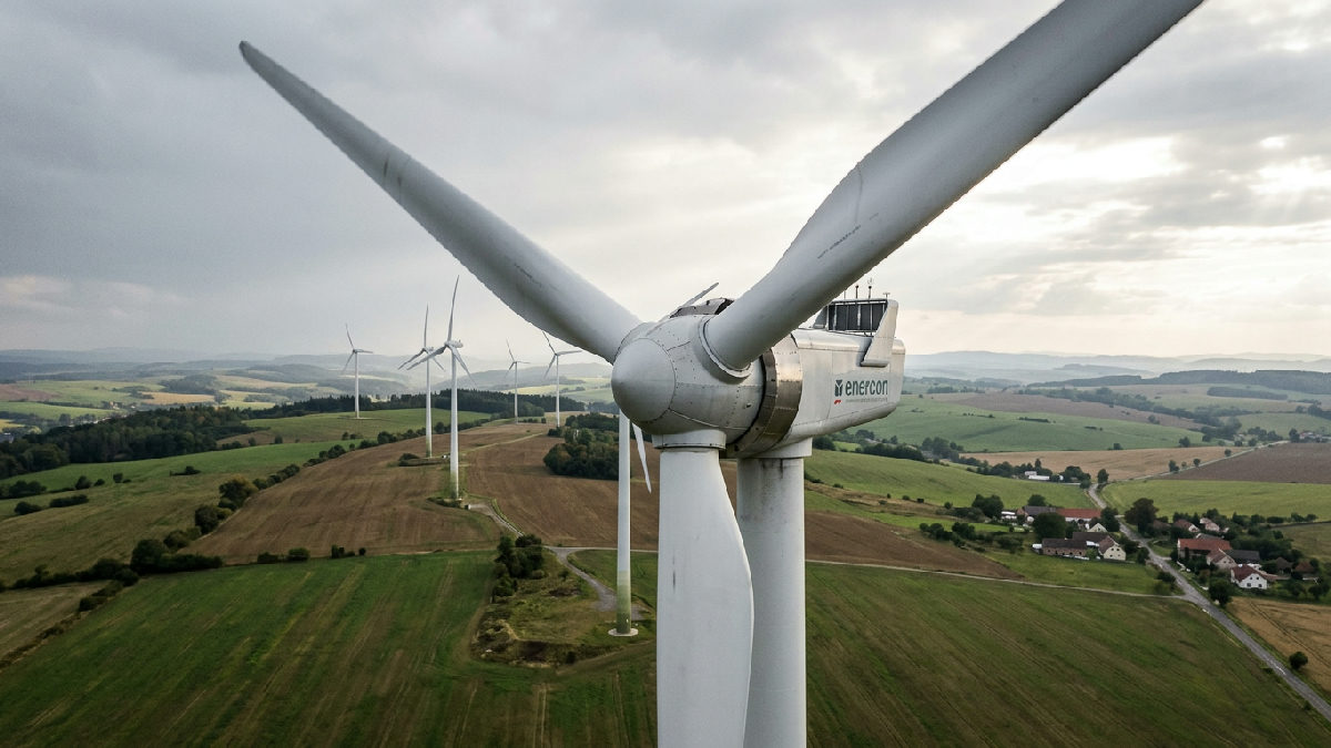 Vláda schválila zóny pro rozvoj čisté energie a zachránila dotace za 25 miliard