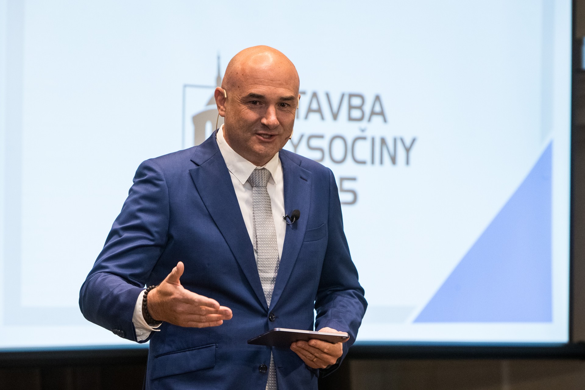 VIDEO: Záznam galavečera Stavby Vysočiny - nejlepší stavbou je obchvat Jihlavy i historický most v Hořepníku
