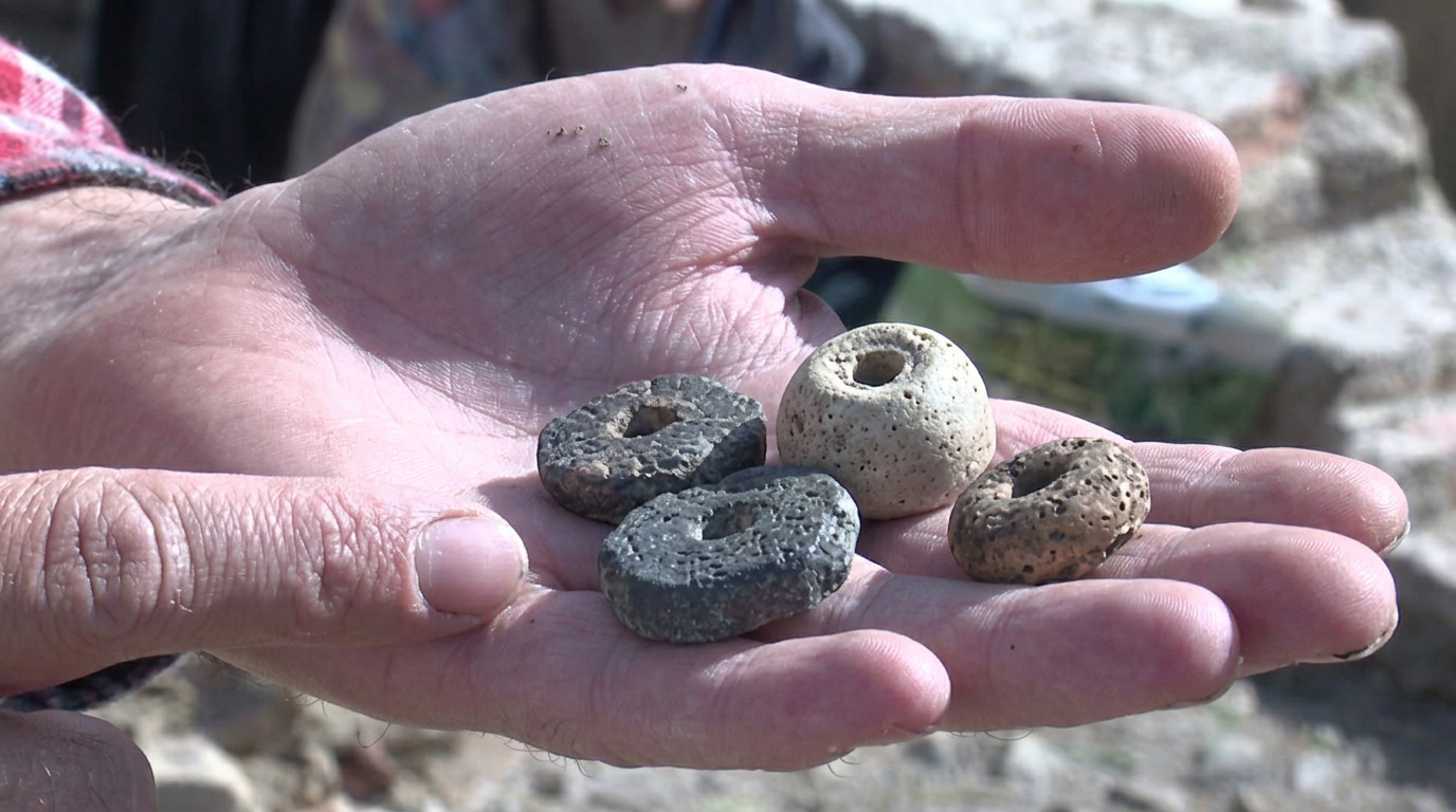 Archeologové ve Velkém Meziříčí odkrývají tajemství pod Horní bránou